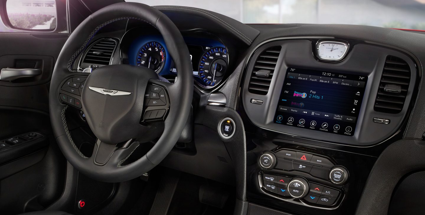 2017 Chrysler 300 Front Dash Interior Leather